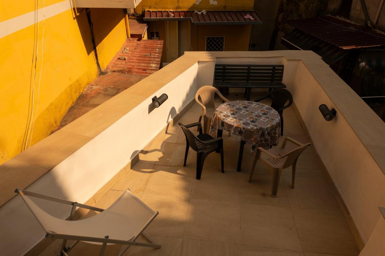 Colonna Home And Terrace Napoli Bagian luar foto