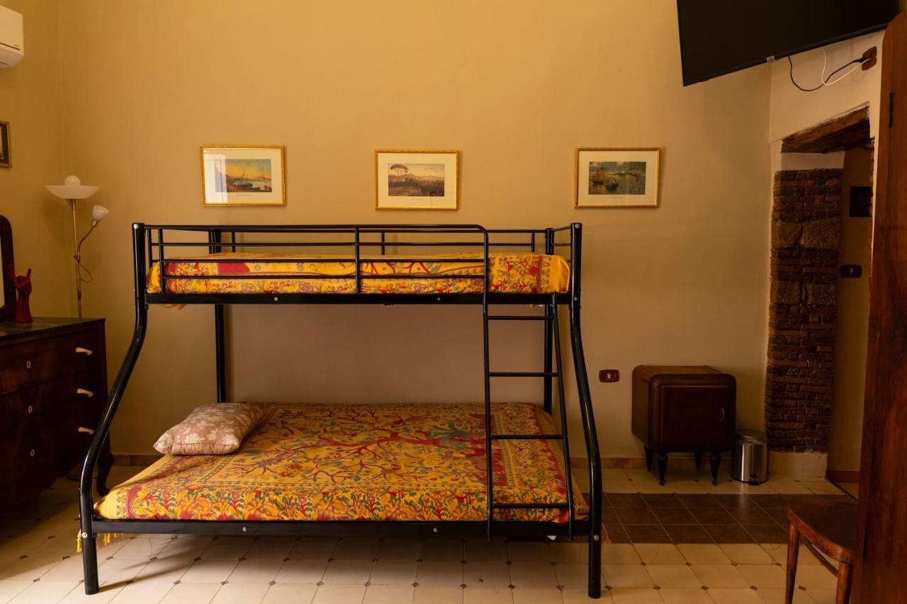 Colonna Home And Terrace Napoli Bagian luar foto